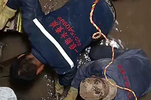 杭州电梯井堵漏施工视频